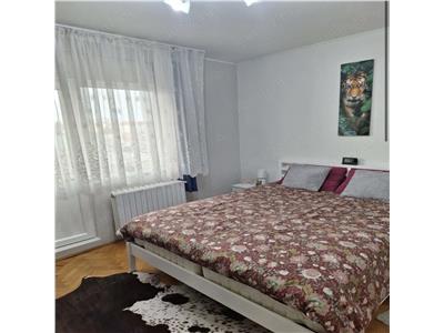 Mobilat si utilat, 77mp utili la et 3 in bloc din 2000