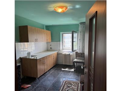 2 camere etaj intermediar in bloc anvelopat termic