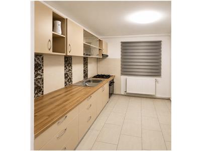 Decomandat, mobilat si utilat, etaj intermediar