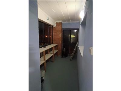 Decomandat, model mare, etaj intermediar cu garaj proprietate