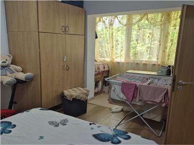 2 camere etaj 2 in bloc anvelopat aproape de City Mall