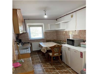 Condort 1 la etaj 1 in bloc anvelopat, linga Padurice