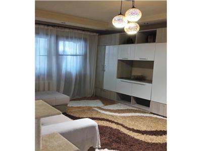 Etaj 2 cu 2 bai in bloc izolat, aproape de Mall