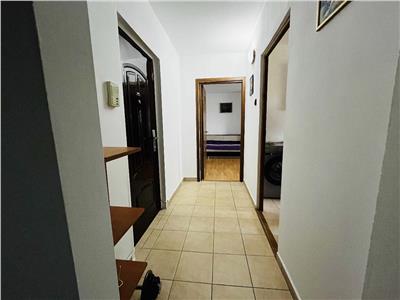 Decomandat cu 2 balcoane, et 3, mobilat, linga Shopping City