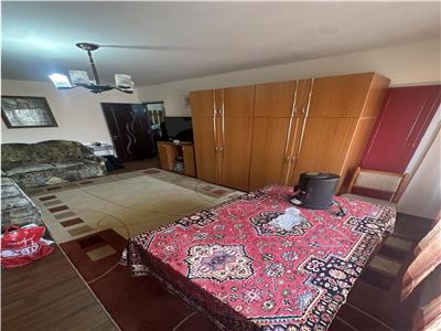 Decomandat cu 2 bai si 2 balcoane