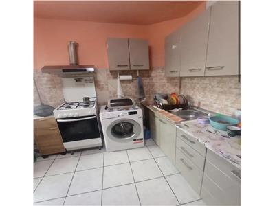 Decomandat cu centrala propie linga Piata Verde