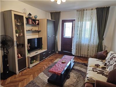 Mobilat si utilat in bloc anvelopat, etaj intermediar
