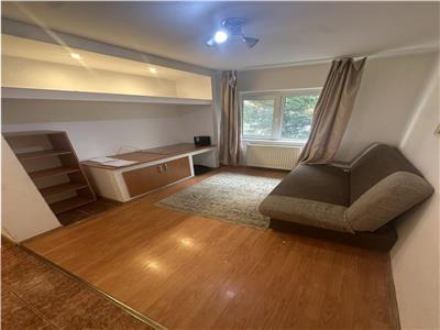 4 camere decomandar cu 2 bai 2 balcoane cu centrala