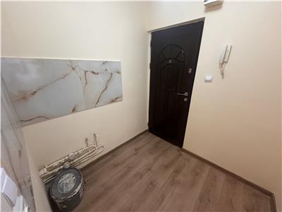 Garsoniera prospat renovata la parter in zona Soarelui