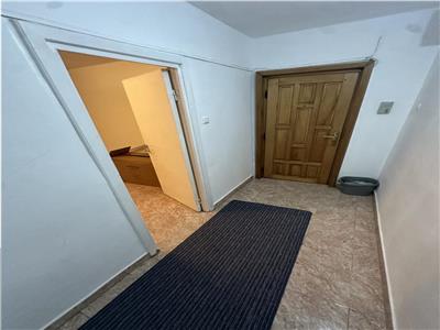 Apartament cu 2 camere cu centrala propie, linga piata Verde