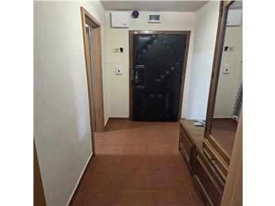 2 camere etaj 1 cu centrala propie linga parc