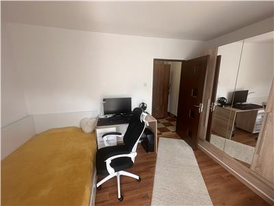 Decomandat Et 3/4 cu 2 bai si 2 balcoane linga parcul Clabucet