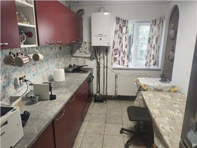 Decomandat, 52 mp cu centrala propie linga Generala 30