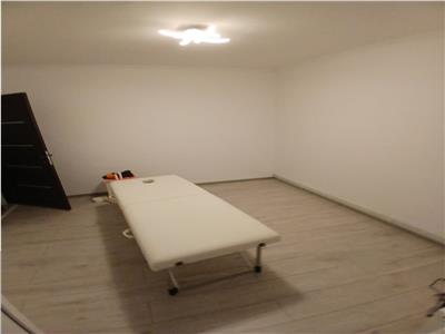 Decomandat cu 2 balcoane la etajul 3 in bloc anvelopat