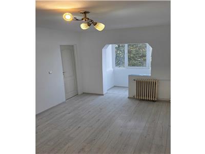 Etaj 2 cu balcon inchis