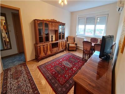 3 camere etaj intermediar linga Sala OIimpia