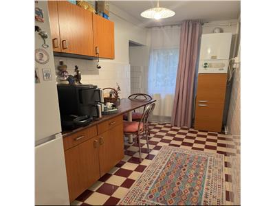 Decomandat cu centrala propie, 42 mp, etaj 3 din 4