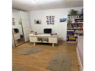 Decomandat cu centrala propie, 42 mp, etaj 3 din 4