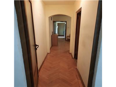 3 camere etaj 2, mobilat si utilat