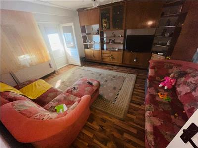 3 camere , decomandat , Girocului