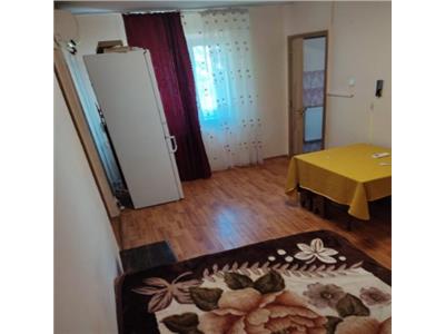 Apartament cu 2 camere in bloc anvelopat