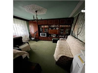 Decomandat cu 2 bai și 2 balcoane