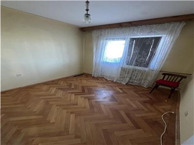 Confort 1 decomandat la etaj intermediar