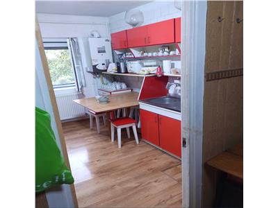 Decomandat cu 2 bai si 2 balcoane linga Generala 7