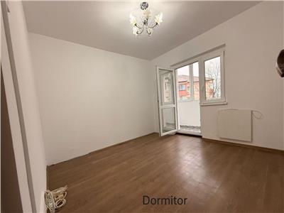 3 camere cu 2 bai in bloc izolat