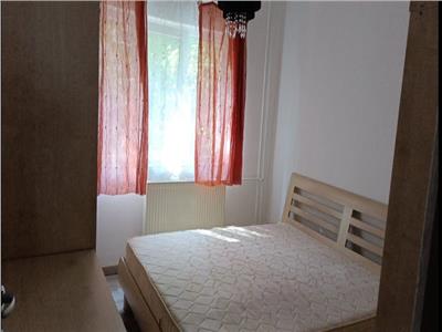 Decomandat la etajul 1 in Lipovei, langa posta