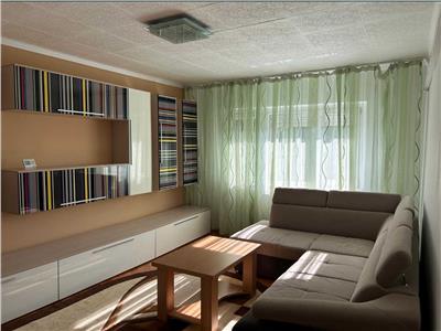 Renovat complet nou, mobilat și utilat la etajul 2