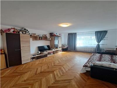 2 CAMERE, ETAJ 1, DECOMANDAT, CENTRALA TERMICA, DOROBANTILOR!