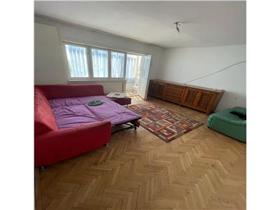 Etaj 3 cu 2 băi și 2 balcoane, lingă nora